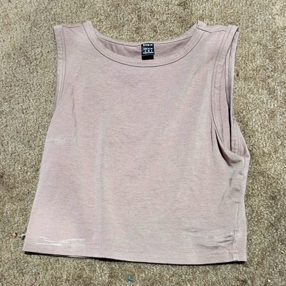 Cropped shirt/workout shirt